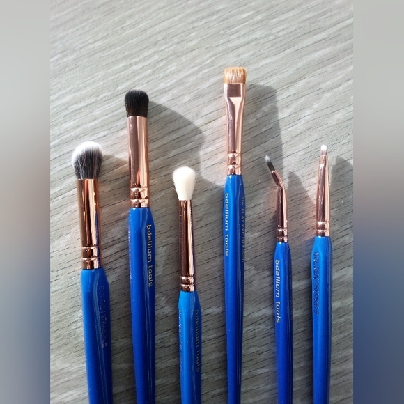 BDELLIUM TOOLS Makeup Brush Bundle (11 Brushes) - Picture 2 of 4